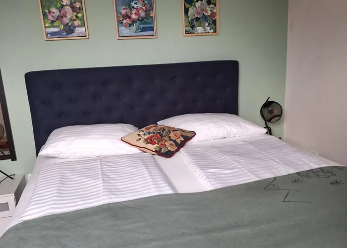 Family Deluxe Mutters *