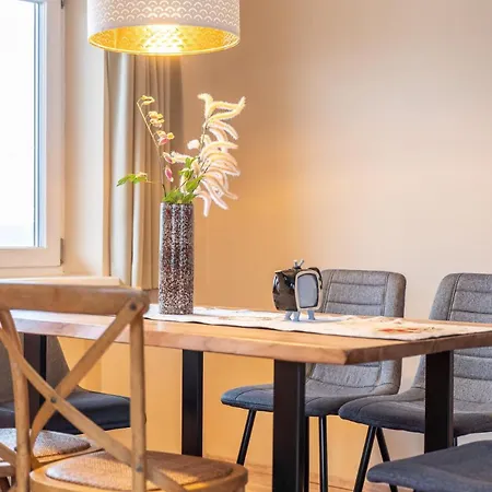 Familien Deluxe Fuer 5-6 Personen Mutters - Apartman
